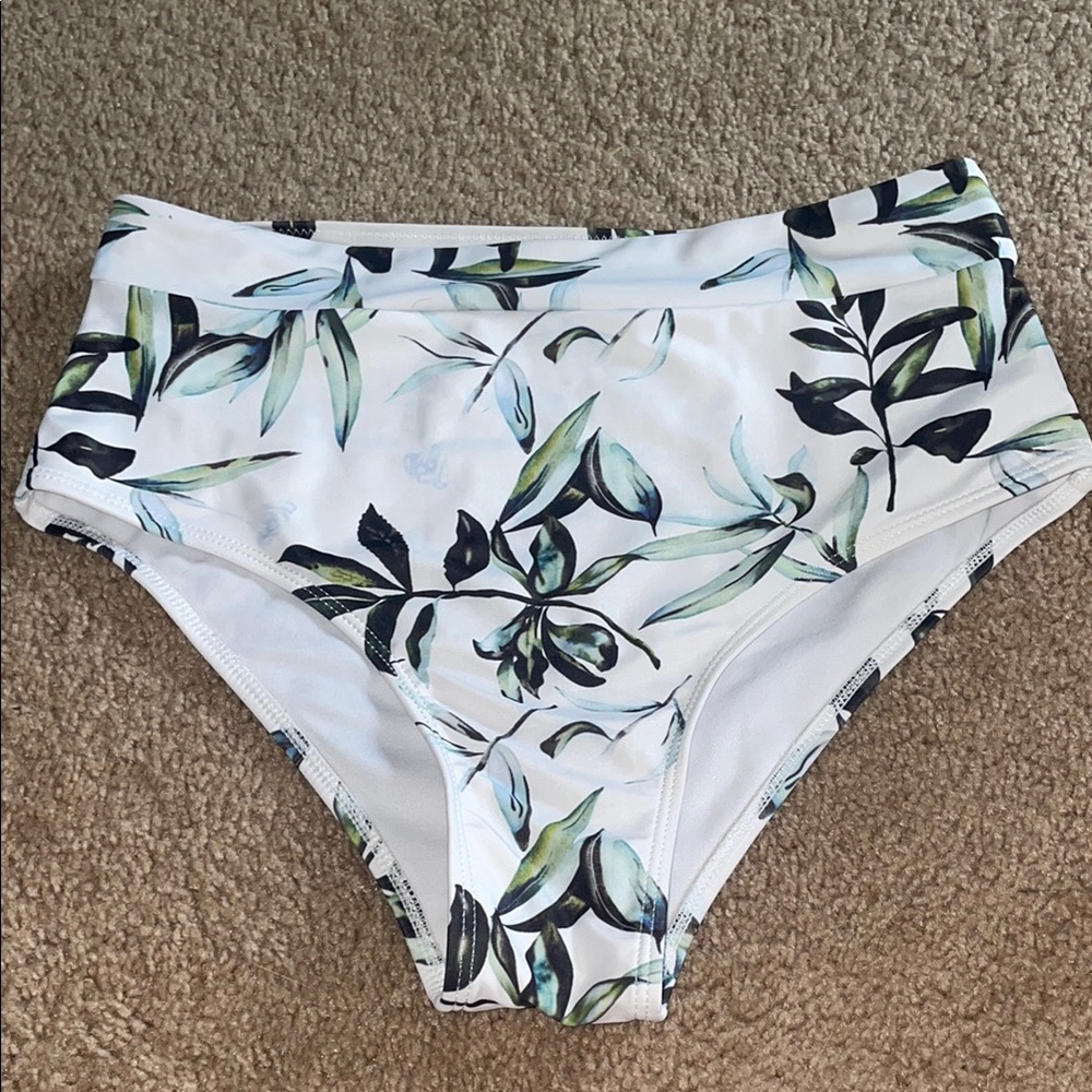 SHEIN Leaf Print Bikini Bottoms White and Green size medium high waisted bikini